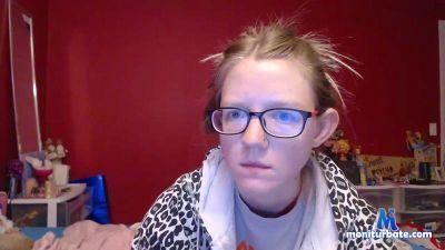 RileyRenegade cam4 bisexual performer from United States of America feet pee natural blonde lush teen petite 