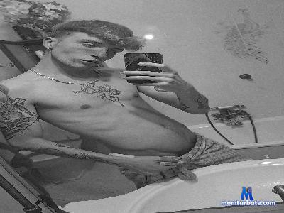 Kingstonexfun cam4 bisexual performer from Republic of Italy  