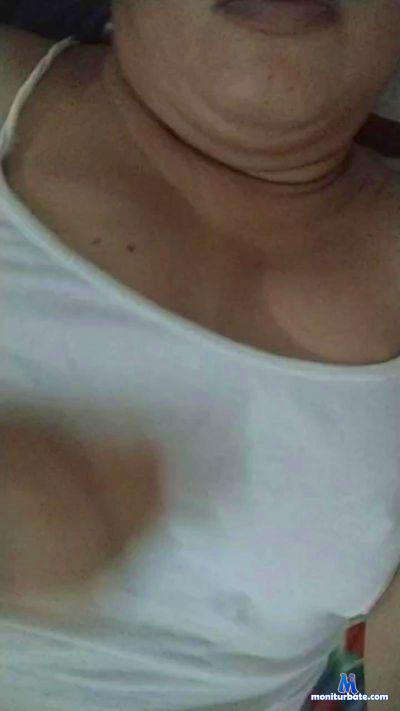 Emi_sexyhot cam4 straight performer from Republic of Colombia  