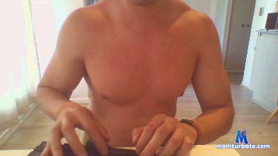 dotadodiver cam4 bicurious performer from Republic of Chile  