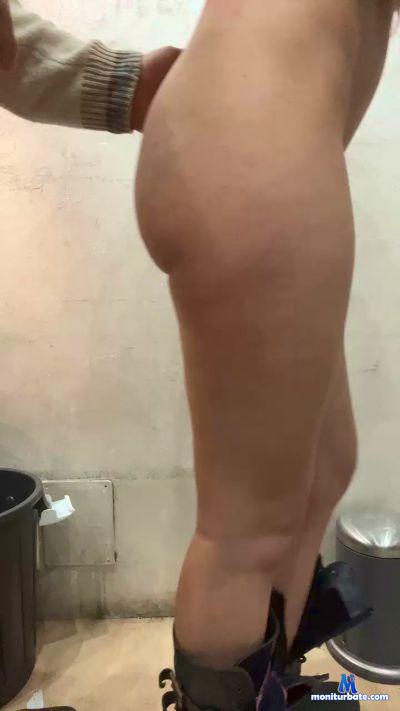 Emilylove01 cam4 bicurious performer from Republic of Italy  