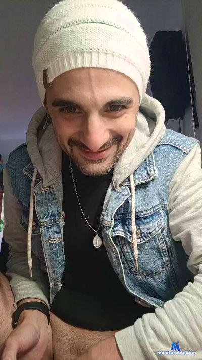 Peketon89 cam4 bicurious performer from Kingdom of Spain amateur pornstar shower gay straight jerk 