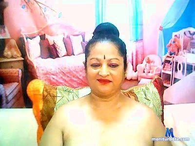 camtoyxxx cam4 bisexual performer from Swiss Confederation  