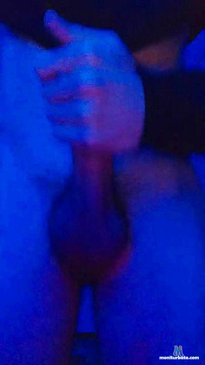 Shadeee cam4 bicurious performer from Republic of Italy  