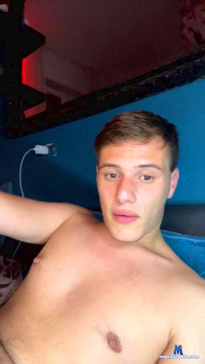 Nunzietto21 cam4 bisexual performer from Republic of Italy  