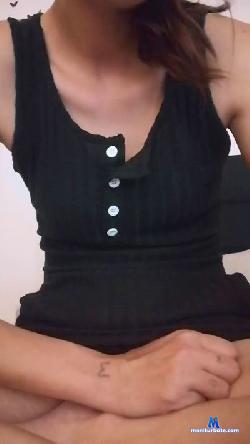 XxElle_Lui cam4 live cam performer profile