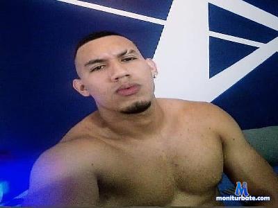 frankaustinfit cam4 bisexual performer from Republic of Colombia bigdick ass latino cum lovense 