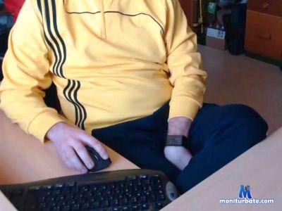 armgai70 cam4 bicurious performer from Federal Republic of Germany  