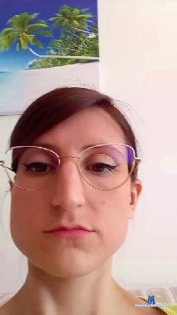 La_FediNA cam4 live cam performer profile