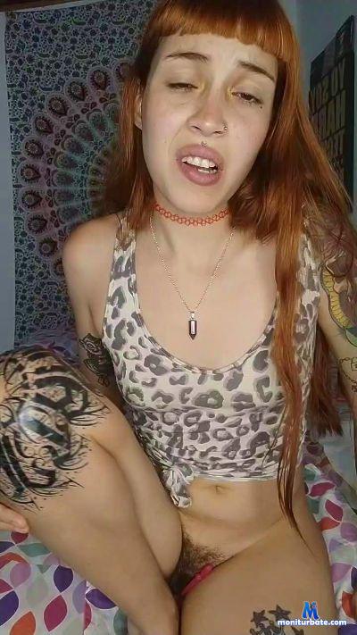 Miilly_geek cam4 bisexual performer from Kingdom of Spain  