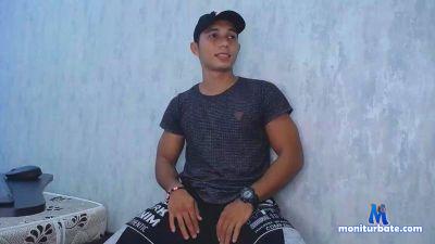 dylaan_brown_ cam4 bisexual performer from United States of America livetouch rollthedice 