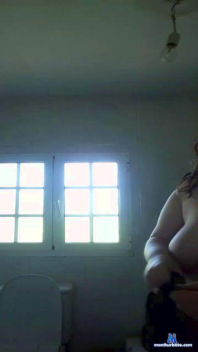 Lucymama25 cam4 straight performer from Kingdom of Spain  