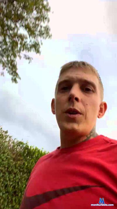 skyline89 cam4 bicurious performer from United Kingdom of Great Britain & Northern Ireland cute ass striptease orgy bdsm swinging 