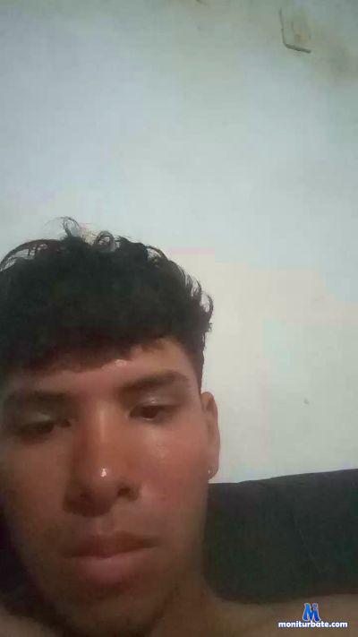santiago2122 cam4 straight performer from Republic of Colombia  