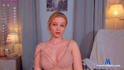PetraGomer cam4 bisexual performer from Czech Republic deepthroat squirt C2C cum pee pussy ass 
