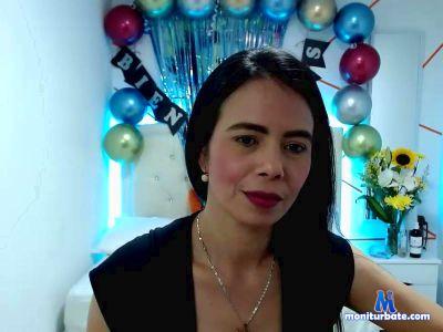 diviana69 cam4 bisexual performer from United States of America Hello Welcome room latina smile naked lovens 