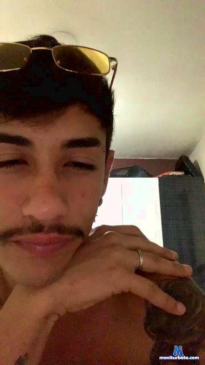 casal_novins cam4 bisexual performer from Federative Republic of Brazil  