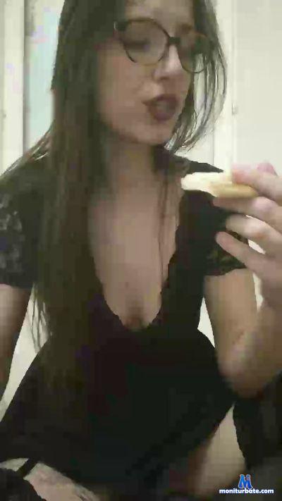 kinkycandide cam4 bisexual performer from French Republic bdsm sapio livetouch dance 