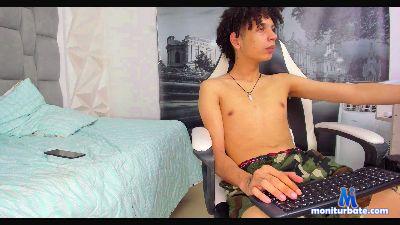 Steel_George cam4 bisexual performer from United States of America feet C2C masturbation 