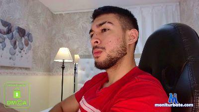 guyguy13 cam4 gay performer from French Republic  