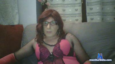 Noemi_Guanti cam4 bisexual performer from Republic of Italy  