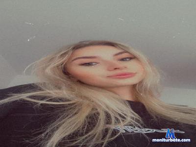 ClassyTeressa cam4 bisexual performer from Czech Republic cum deepthroat masturbation C2C striptease blowjob pussy 