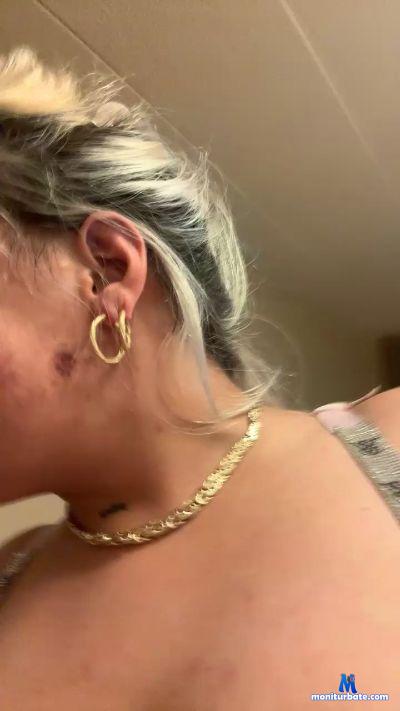 Crithal93 cam4 straight performer from United States of America  