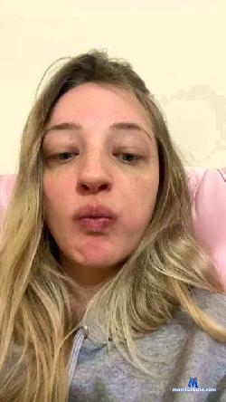 BarbieReis cam4 live cam performer profile