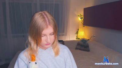 AshleyPedri cam4 straight performer from United States of America masturbation cute pee femdom squirt C2C schoolgirl 