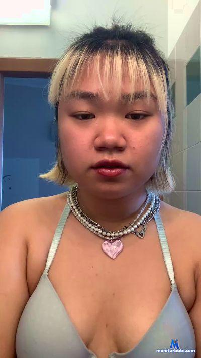 AslanJade cam4 bisexual performer from Republic of Italy  