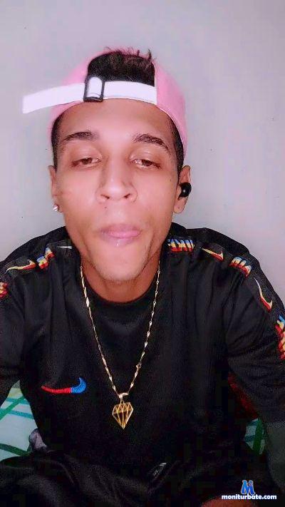 Mcguiaguiar cam4 straight performer from Federative Republic of Brazil  