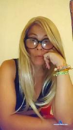 Calupink cam4 livecam show performer room profile