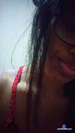 Morenasafa23 cam4 live cam performer profile
