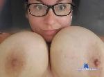 BustyMilfinBath cam4 livecam show performer room profile