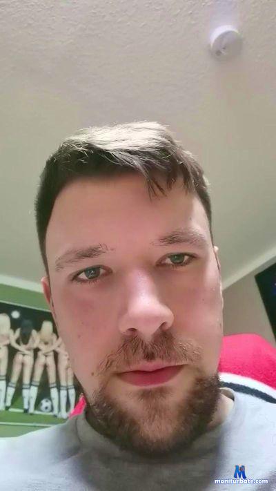 fucksienrw91 cam4 bisexual performer from Federal Republic of Germany  