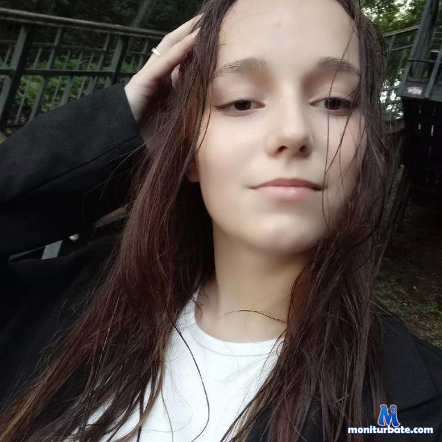 Ana_Spencer cam4 bisexual performer from French Republic C2C squirt feet pee fisting anal schoolgirl 
