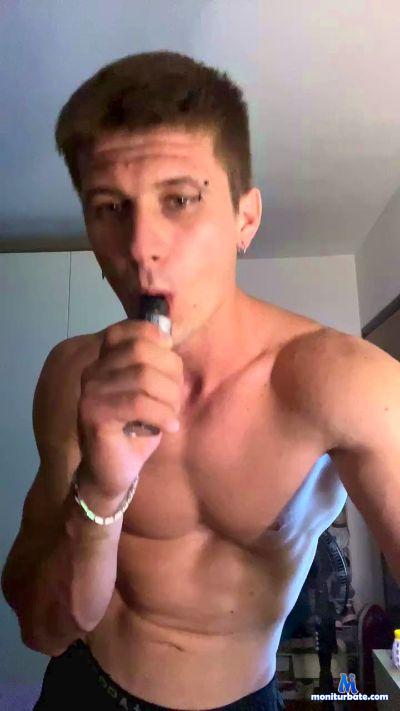 Minnolino cam4 straight performer from Republic of Italy  