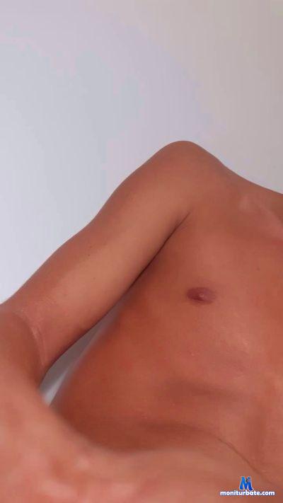 Nikeadidas57 cam4 bisexual performer from Republic of Colombia  