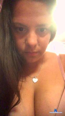 Safiye cam4 live cam performer profile