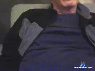 hotguy2sub cam4 bisexual performer from United States of America  
