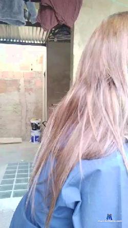 monqueen cam4 live cam performer profile