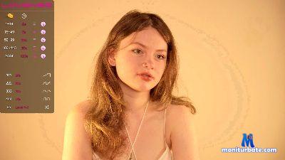 JuliSpencer cam4 bicurious performer from French Republic armpits feet cute femdom smoke schoolgirl 
