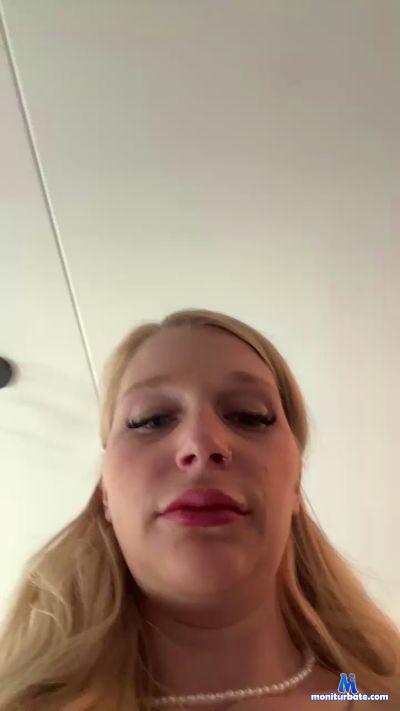 Anezkaa cam4 straight performer from Kingdom of the Netherlands amateur 