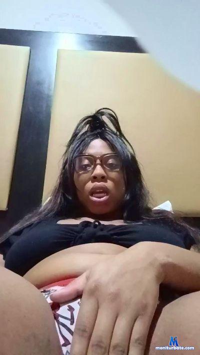 PrettyRed74 cam4 bisexual performer from United States of America  