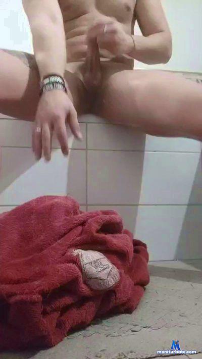 Porcellobsx80 cam4 bisexual performer from Republic of Italy  