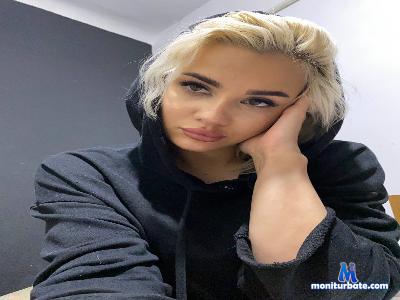 GwenHartshorn cam4 straight performer from Republic of Bulgaria squirt masturbation bigass C2C striptease spanking amateur 