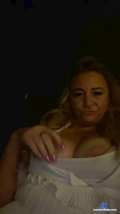 swing8056782 cam4 bicurious performer from United Kingdom of Great Britain & Northern Ireland amateur 