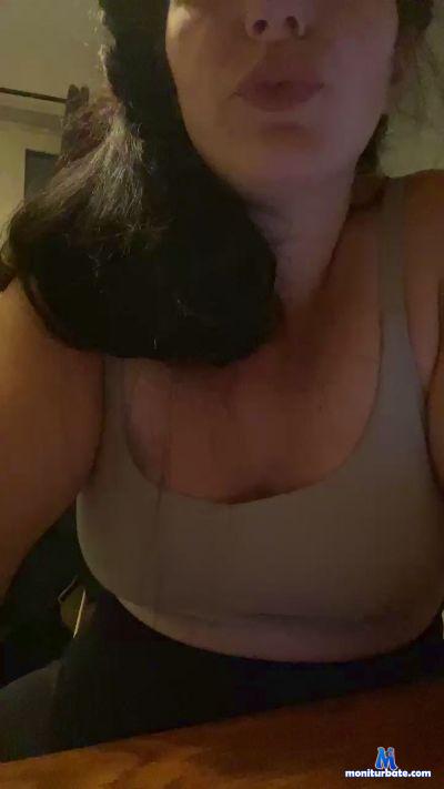ThisYourMami cam4 bisexual performer from wonderland milf young 