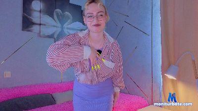 DareleneBand cam4 bisexual performer from United States of America C2C feet ass spanking cute schoolgirl armpits 