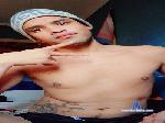 LatinoecuadorXx cam4 livecam show performer room profile